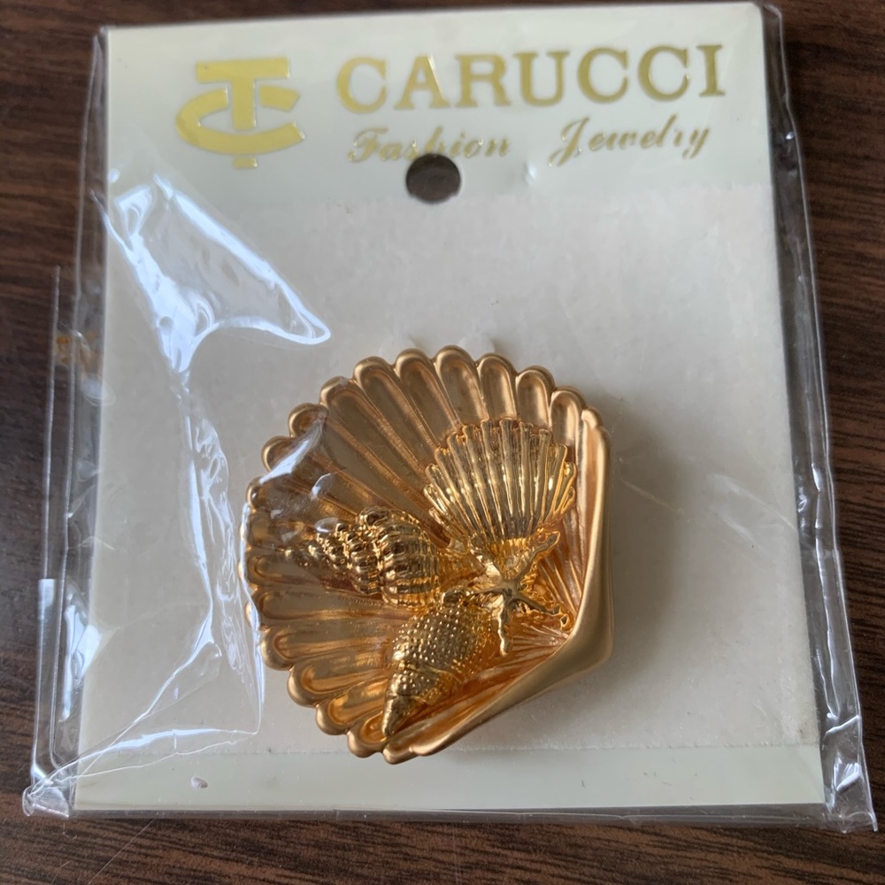 Gold Plated SeaShell Pin